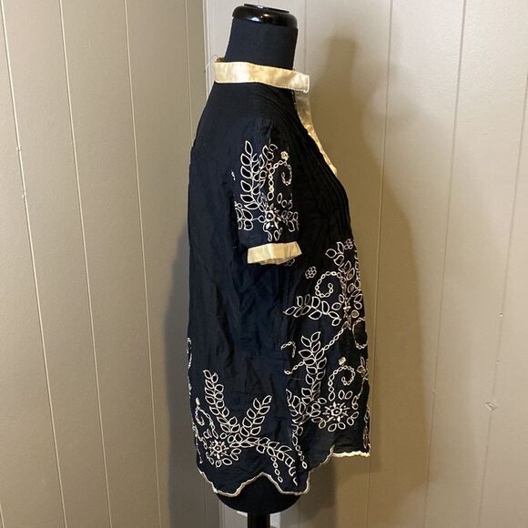 Hazel Blouse Top Lace Round Button Up Pleated Wavy Hem - Picture 4 of 6